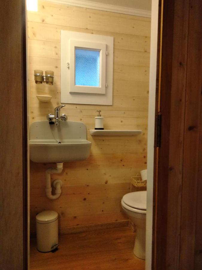Petit Chalet Rustique Et Bucolique Bovernier エクステリア 写真