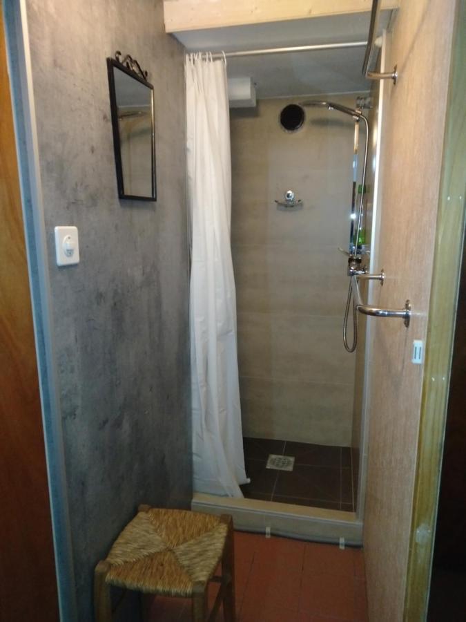 Petit Chalet Rustique Et Bucolique Bovernier エクステリア 写真