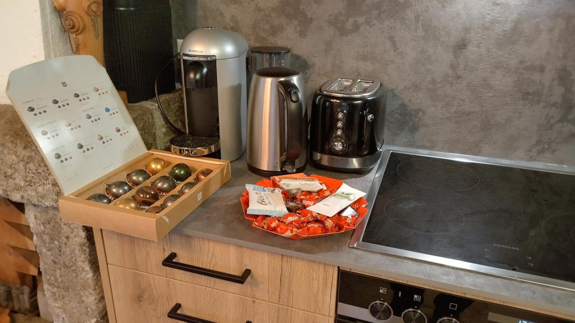 Petit Chalet Rustique Et Bucolique Bovernier エクステリア 写真