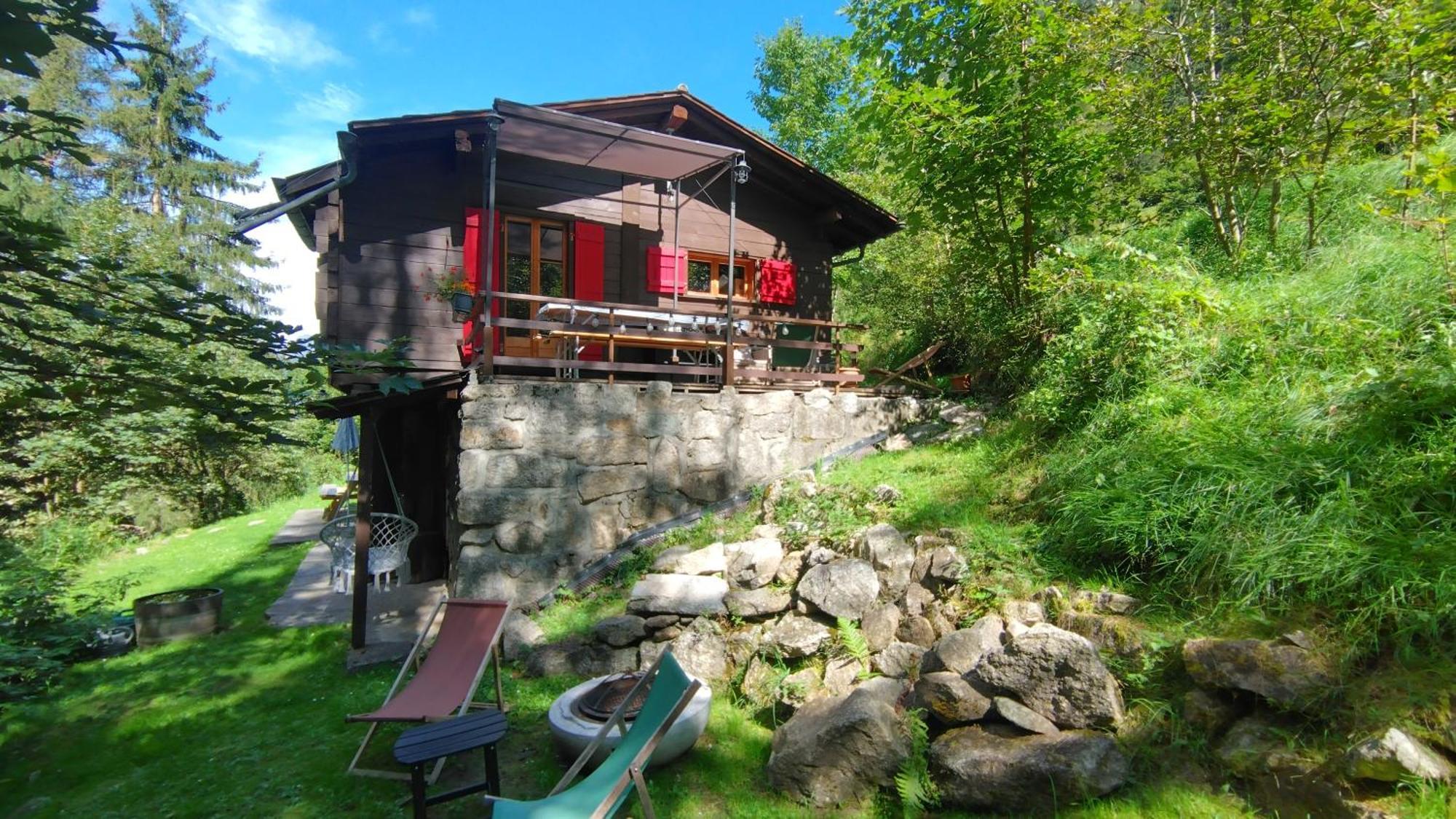 Petit Chalet Rustique Et Bucolique Bovernier エクステリア 写真