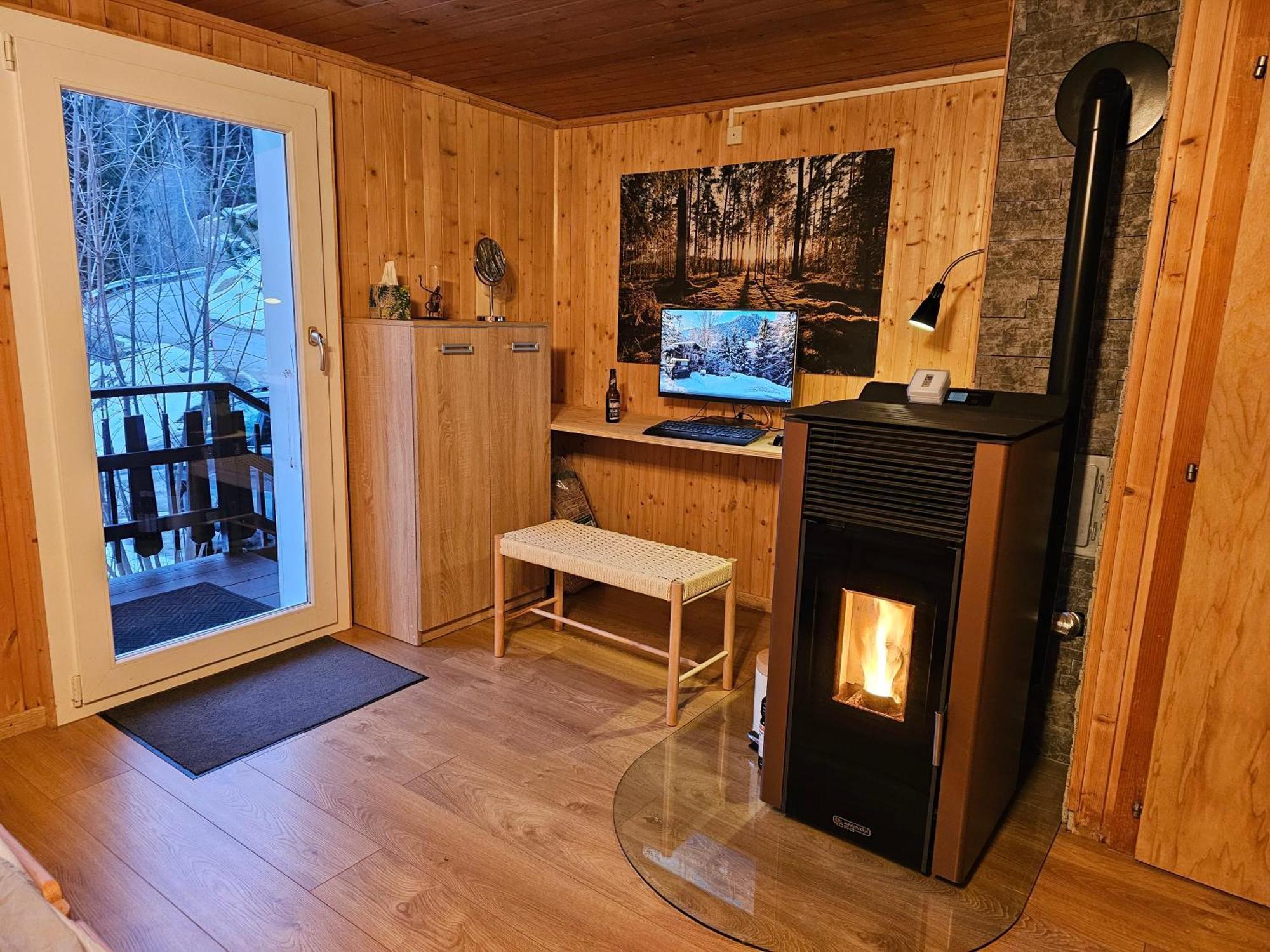Petit Chalet Rustique Et Bucolique Bovernier エクステリア 写真